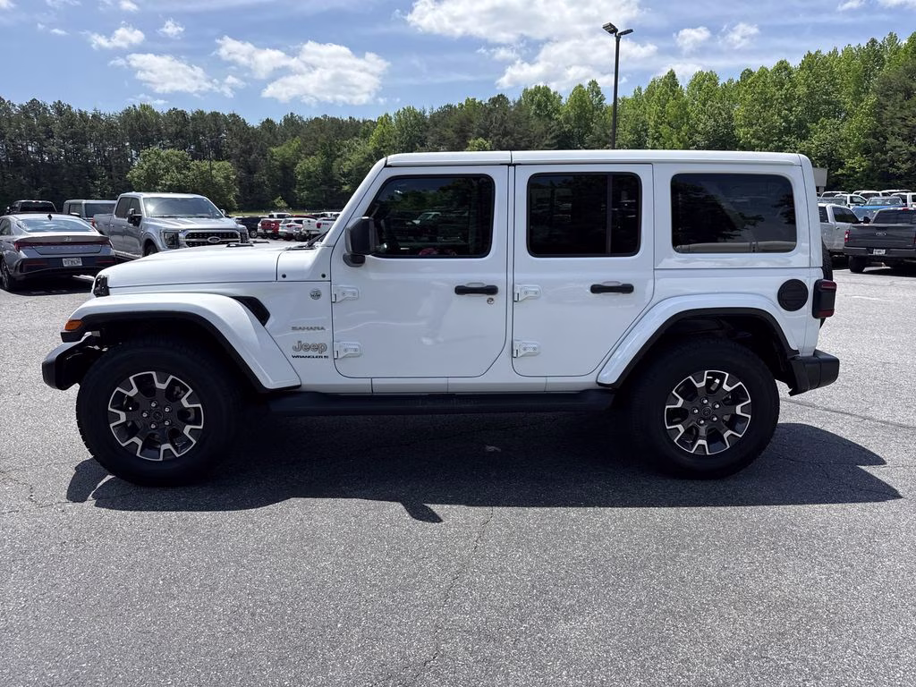 2024 Bright White Clearcoat Jeep Wrangler Sahara 4X4 SUV