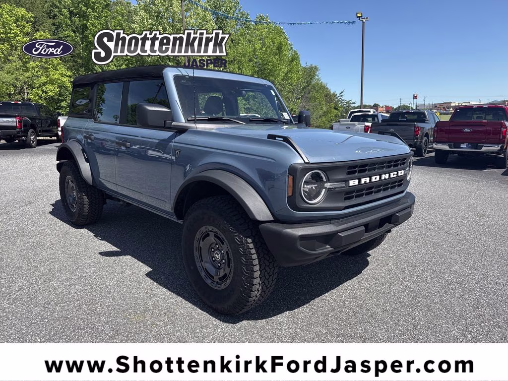 2025 Ford Bronco Base 4x4's photo