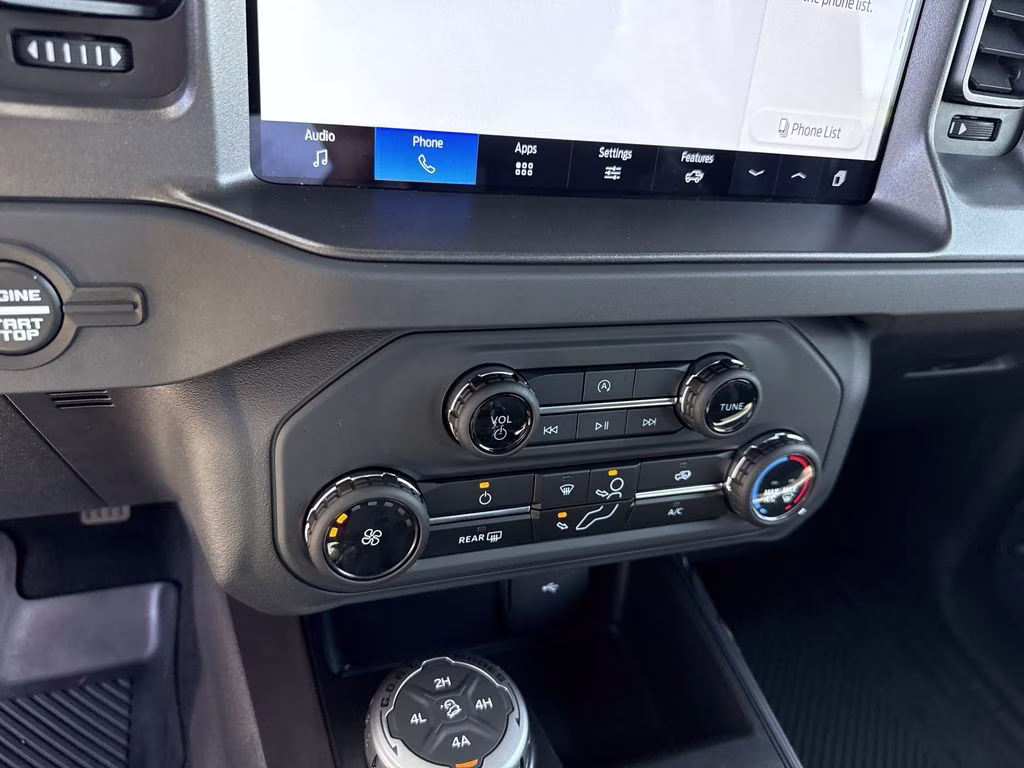2025 Azure Gray Metallic Tri-Coat Ford Bronco Base 4X4 SUV