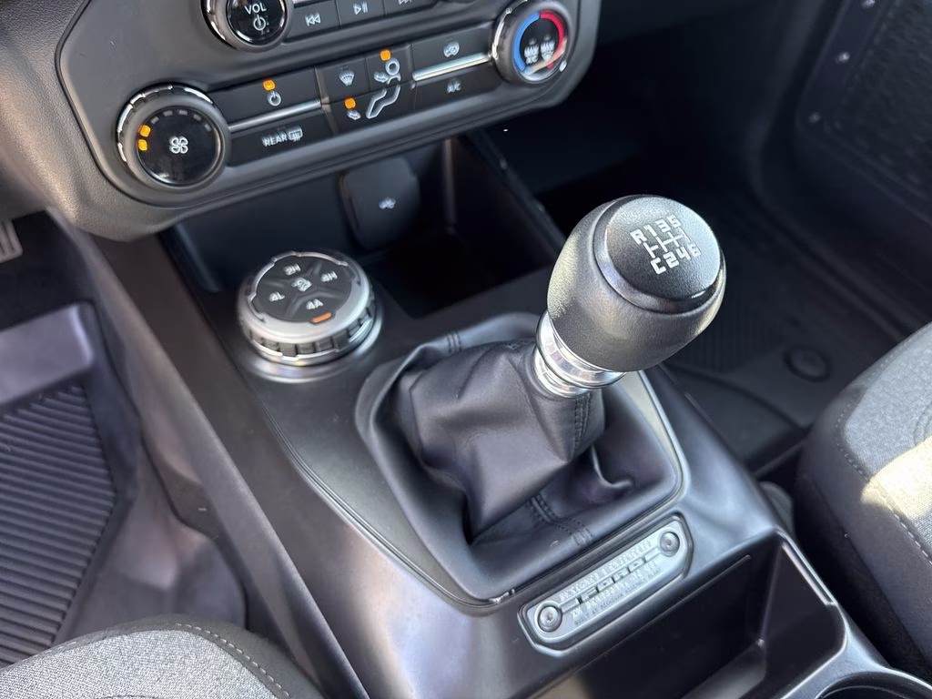 2025 Azure Gray Metallic Tri-Coat Ford Bronco Base 4X4 SUV