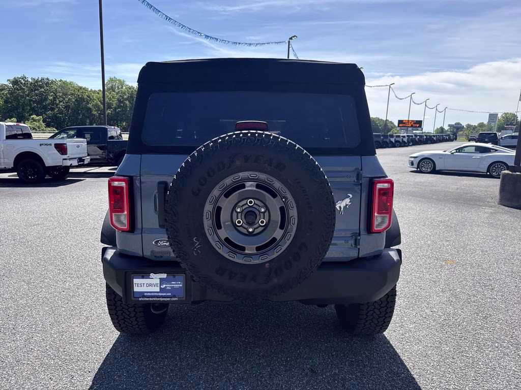 2025 Azure Gray Metallic Tri-Coat Ford Bronco Base 4X4 SUV