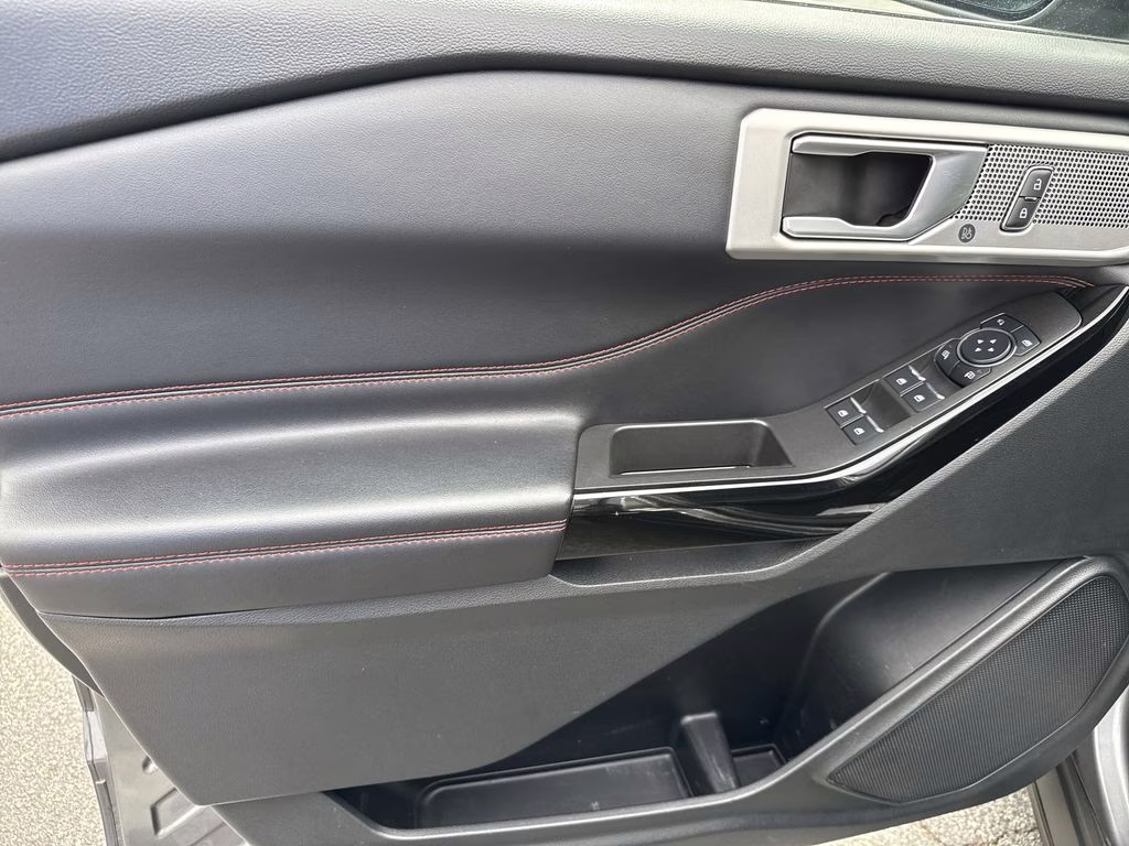 2023 Carbonized Gray Metallic Ford Explorer ST-Line RWD SUV