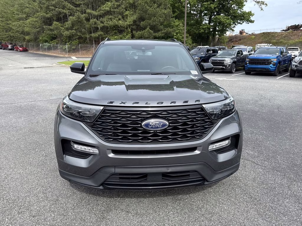 2023 Carbonized Gray Metallic Ford Explorer ST-Line RWD SUV