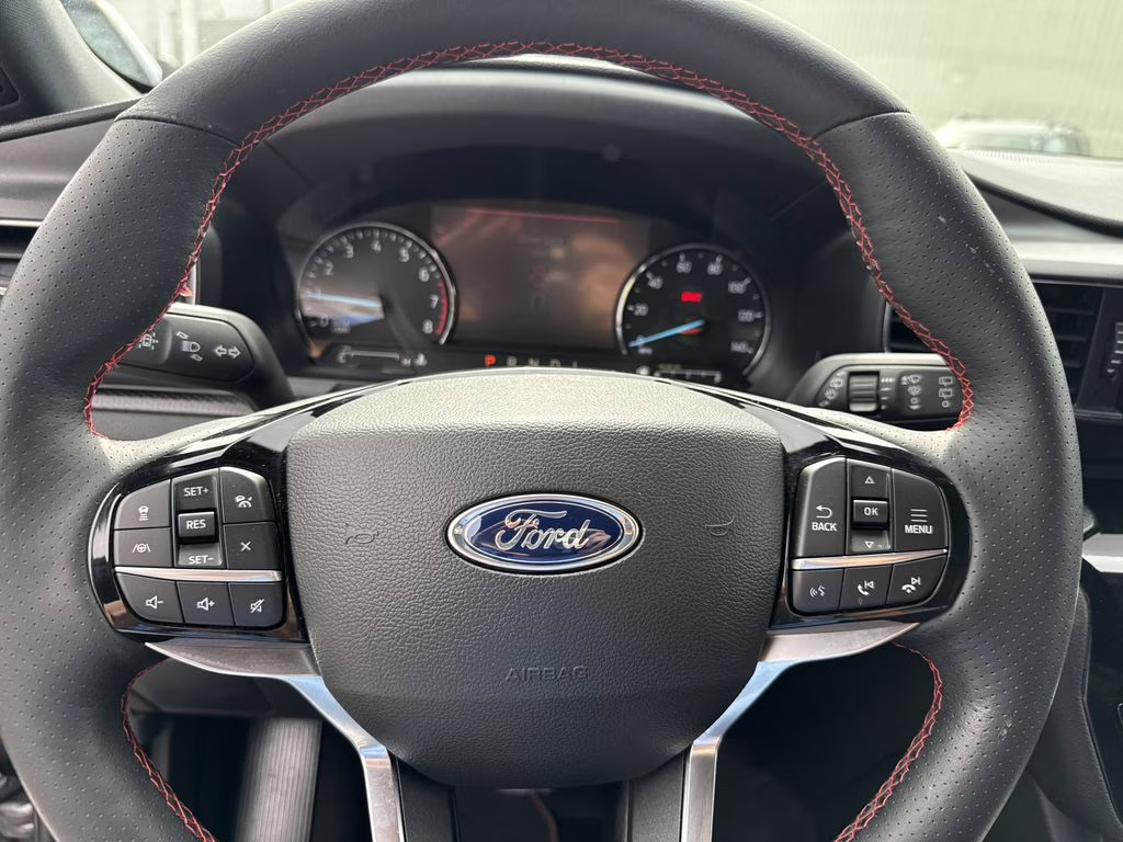 2023 Carbonized Gray Metallic Ford Explorer ST-Line RWD SUV