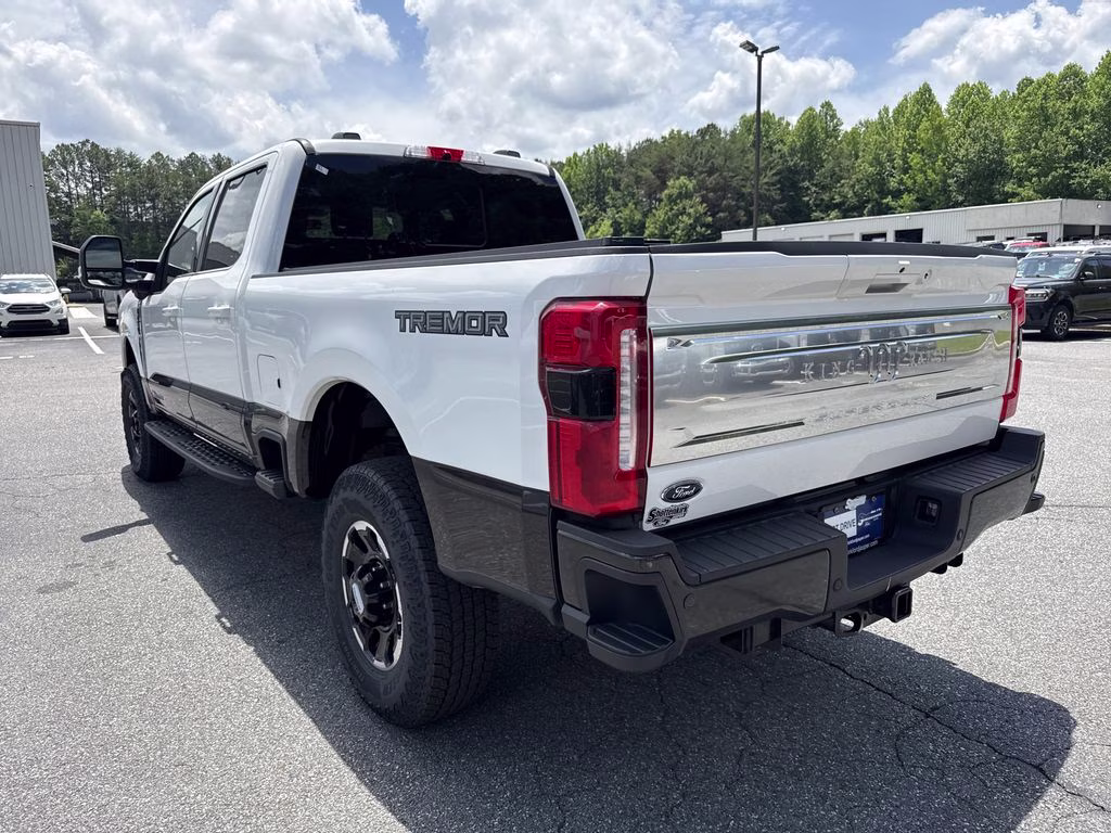 2025 Star White Metallic Tri-Coat Ford Super Duty F-250 SRW King Ranch 4X4 Truck