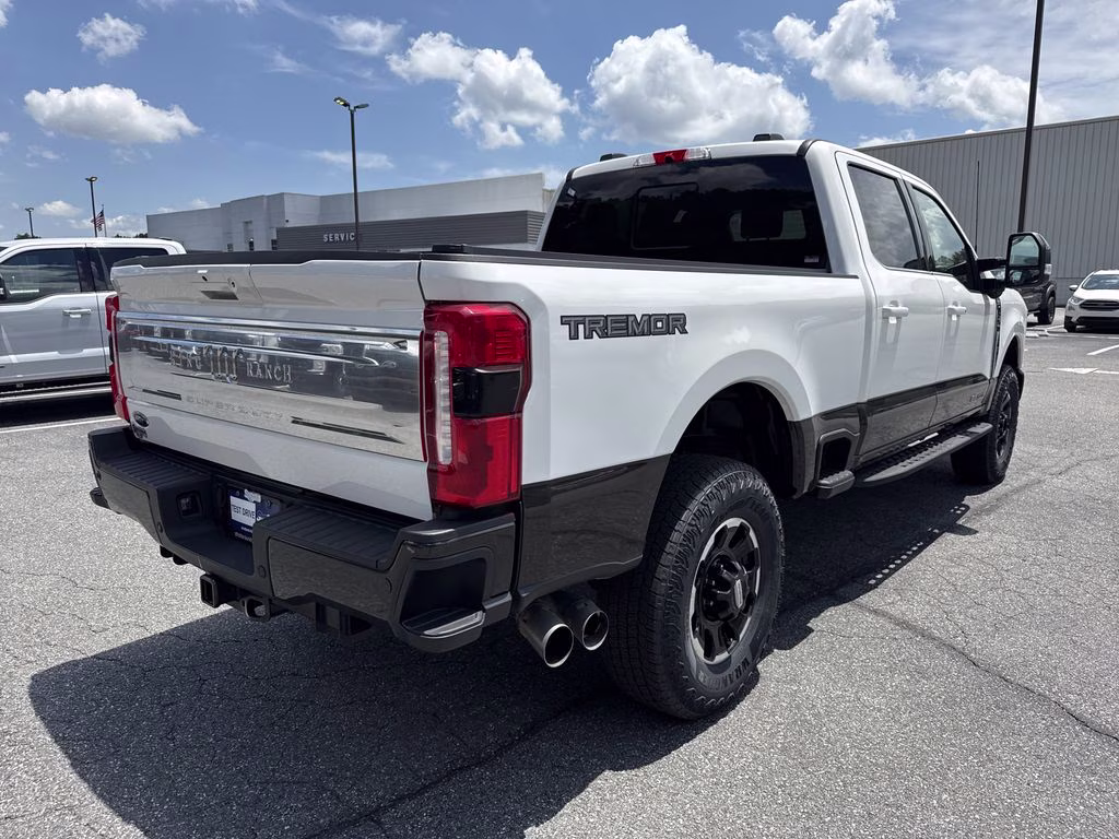 2025 Star White Metallic Tri-Coat Ford Super Duty F-250 SRW King Ranch 4X4 Truck