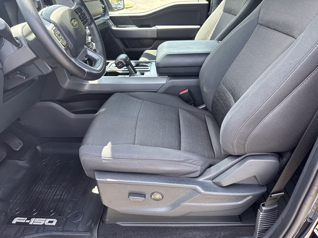 2025 Antimatter Blue Metallic Ford F-150 XLT 4X4 Truck