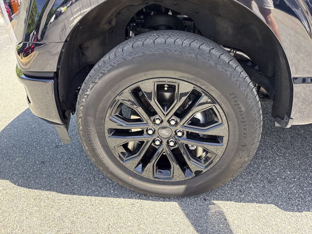 2025 Antimatter Blue Metallic Ford F-150 Lariat 4X4 Truck