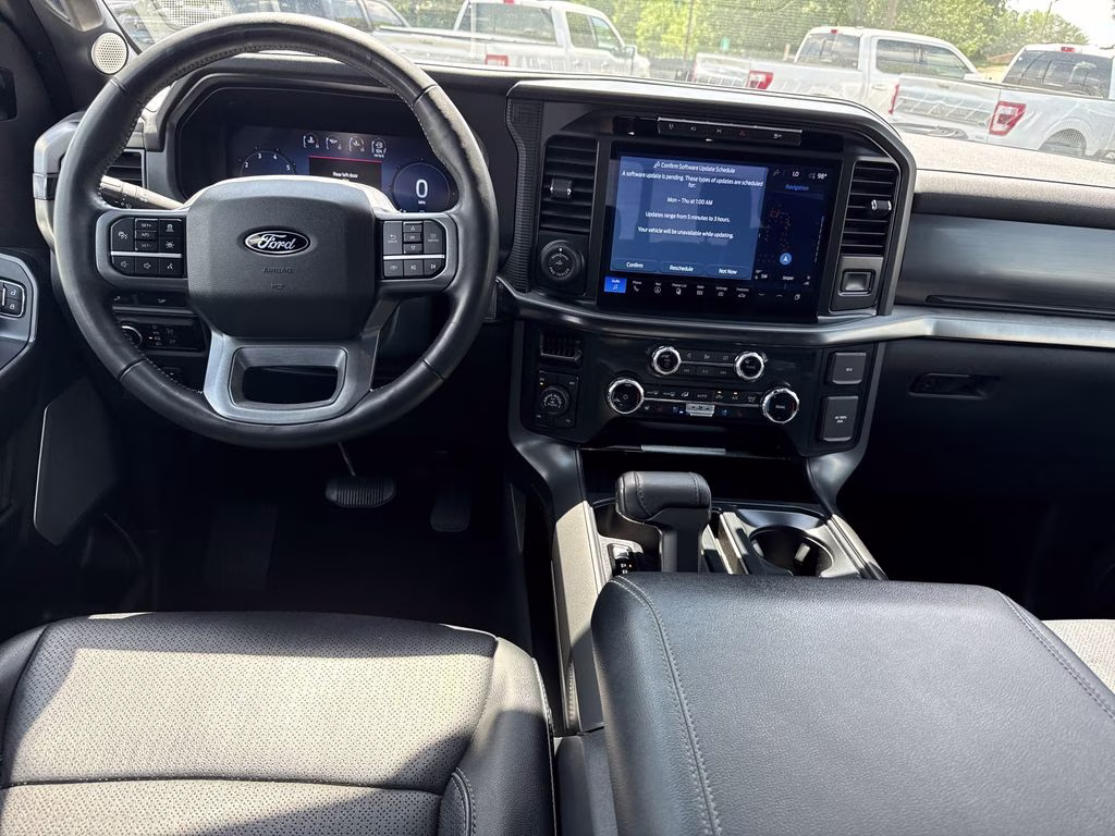 2024 Oxford White Ford F-150 Lariat 4X4 Truck
