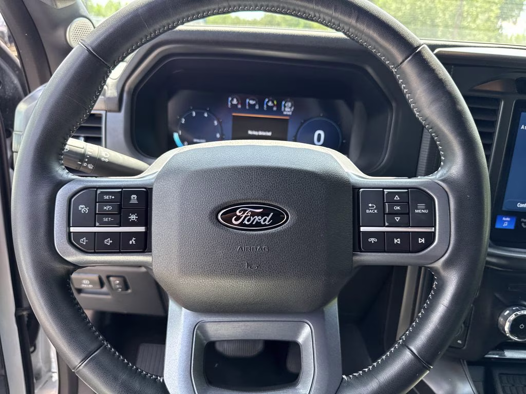2024 Oxford White Ford F-150 Lariat 4X4 Truck
