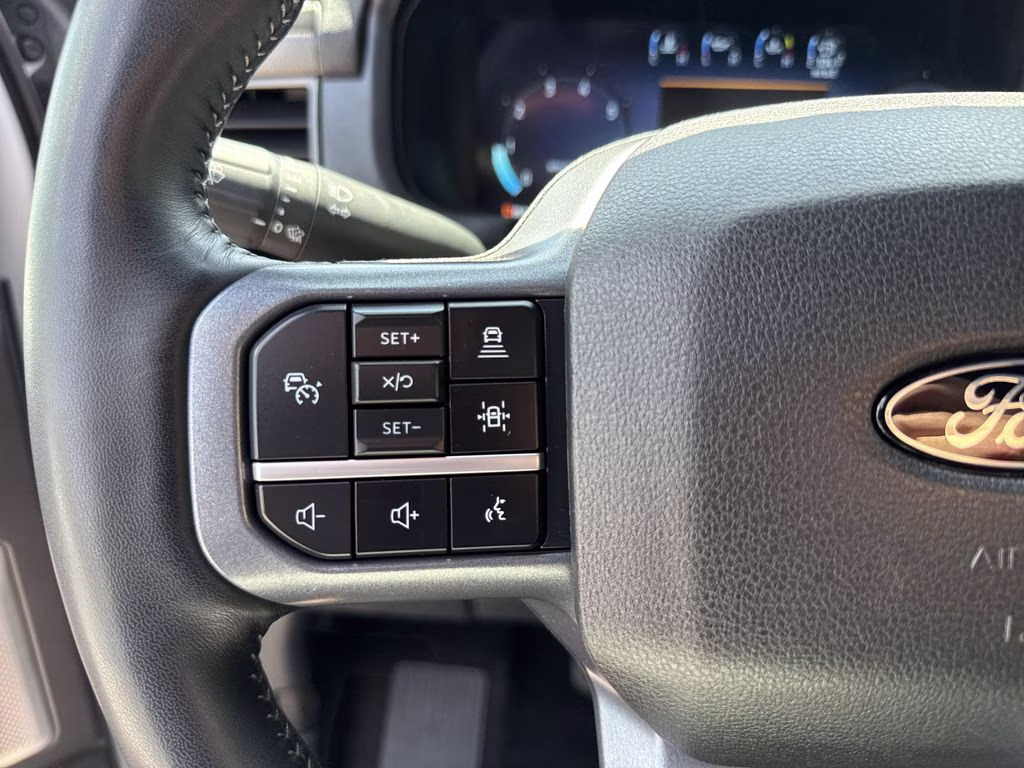 2024 Oxford White Ford F-150 Lariat 4X4 Truck