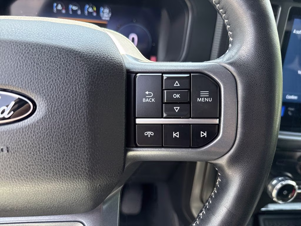 2024 Oxford White Ford F-150 Lariat 4X4 Truck