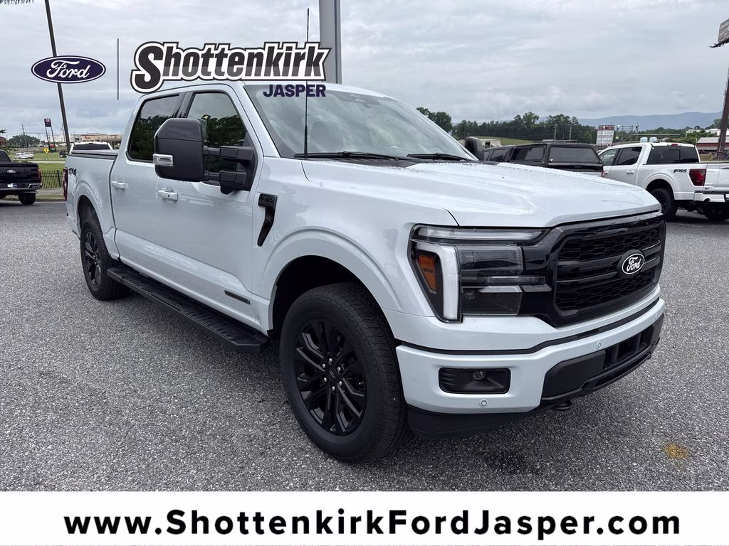 2025 Space White Metallic Ford F-150 Lariat 4X4 Truck