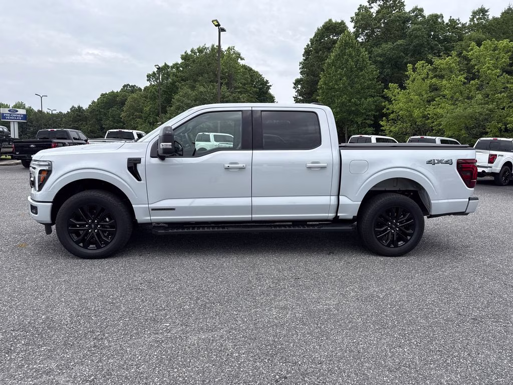 2025 Space White Metallic Ford F-150 Lariat 4X4 Truck