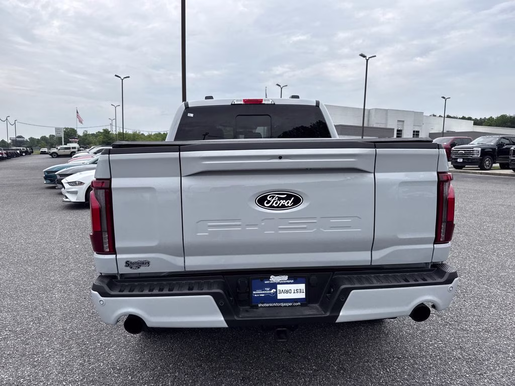 2025 Space White Metallic Ford F-150 Lariat 4X4 Truck