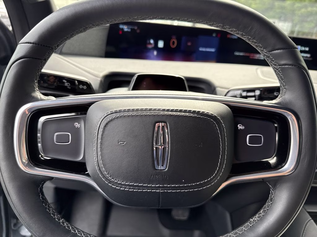 2025 Gray Mist Metallic Tri-Coat Lincoln Navigator L Reserve 4X4 SUV