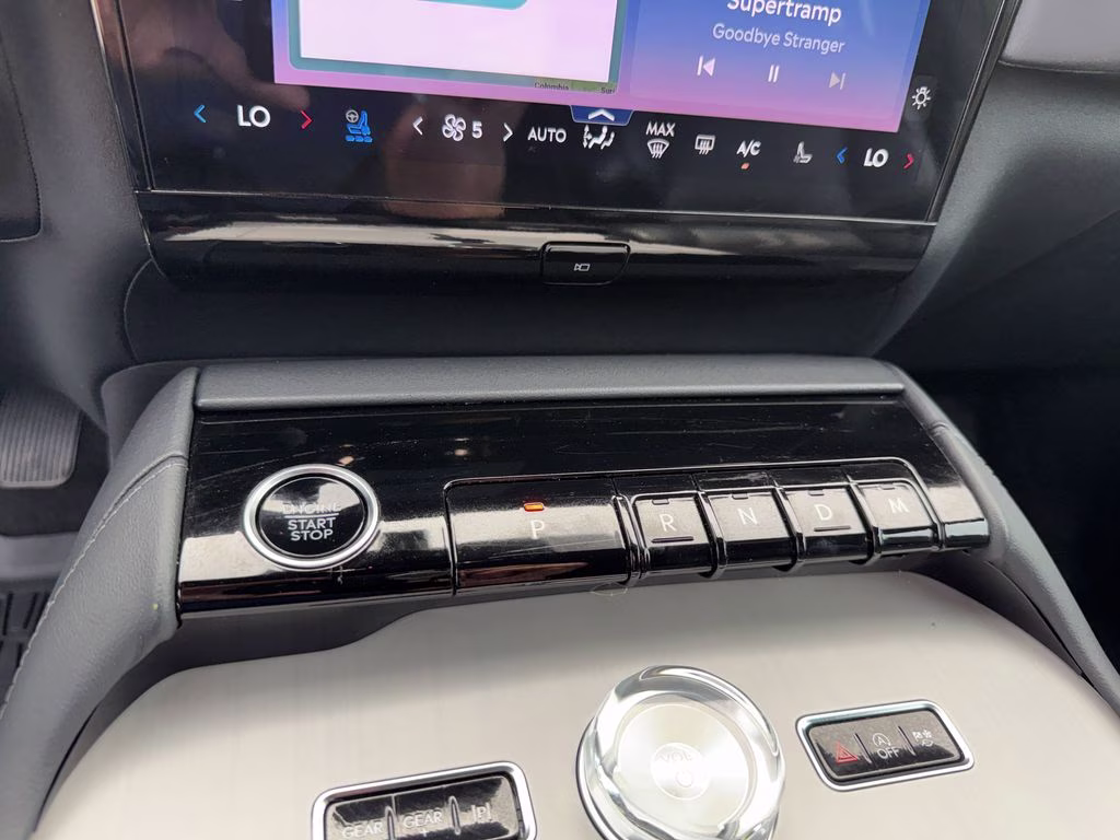 2025 Gray Mist Metallic Tri-Coat Lincoln Navigator L Reserve 4X4 SUV