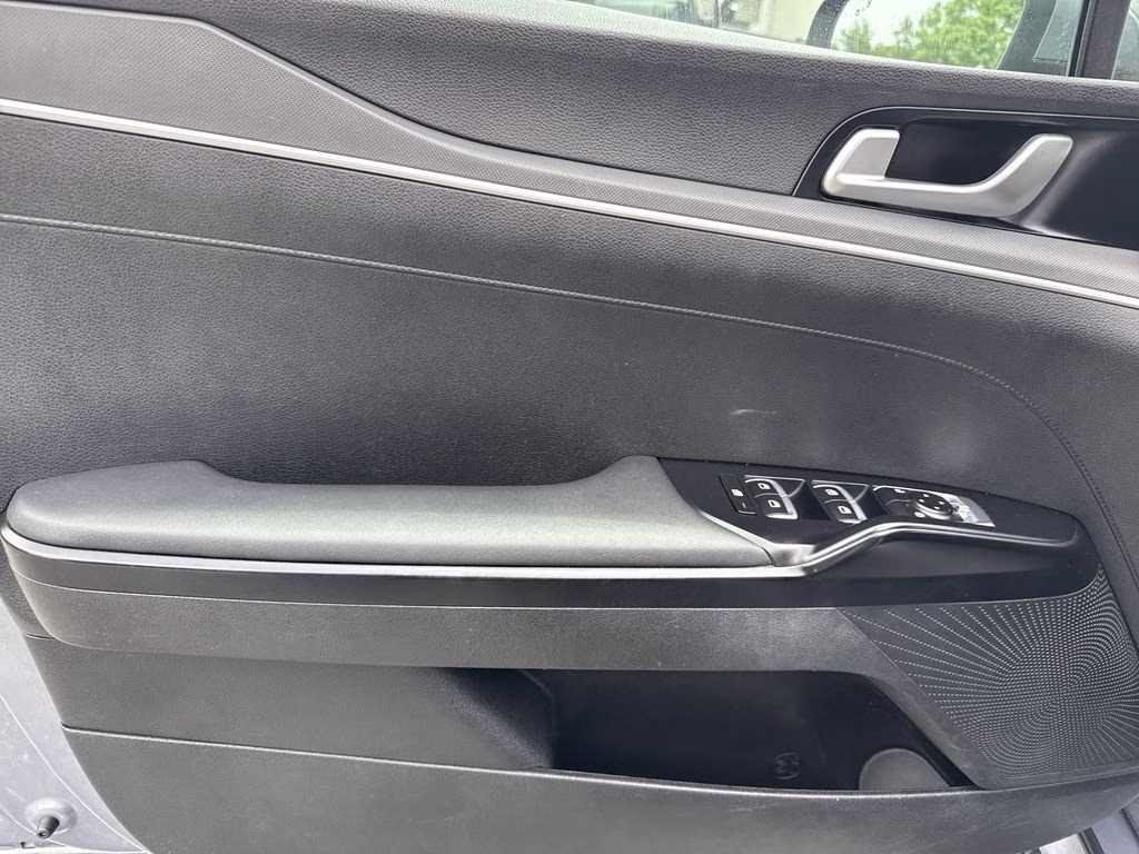 2023 Everlasting Silver Kia K5 LXS FWD Sedan