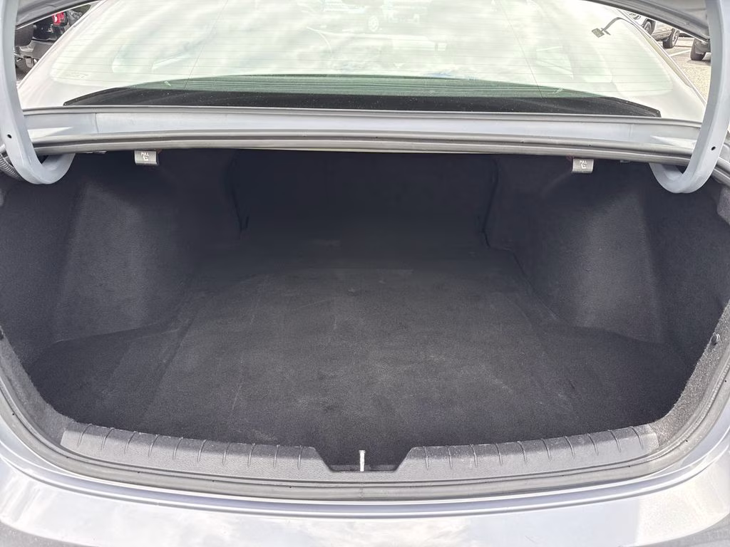 2023 Everlasting Silver Kia K5 LXS FWD Sedan