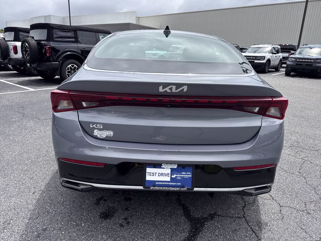 2023 Everlasting Silver Kia K5 LXS FWD Sedan