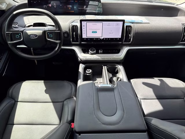 2026 Black Ford Expedition Platinum 4X4 SUV