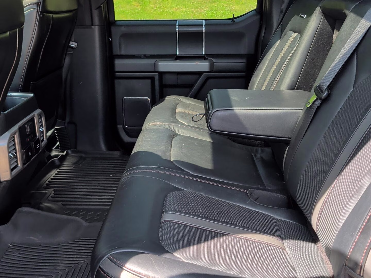 2019 Agate Black Ford F150 SUPERCREW Platinum 4X4 Truck