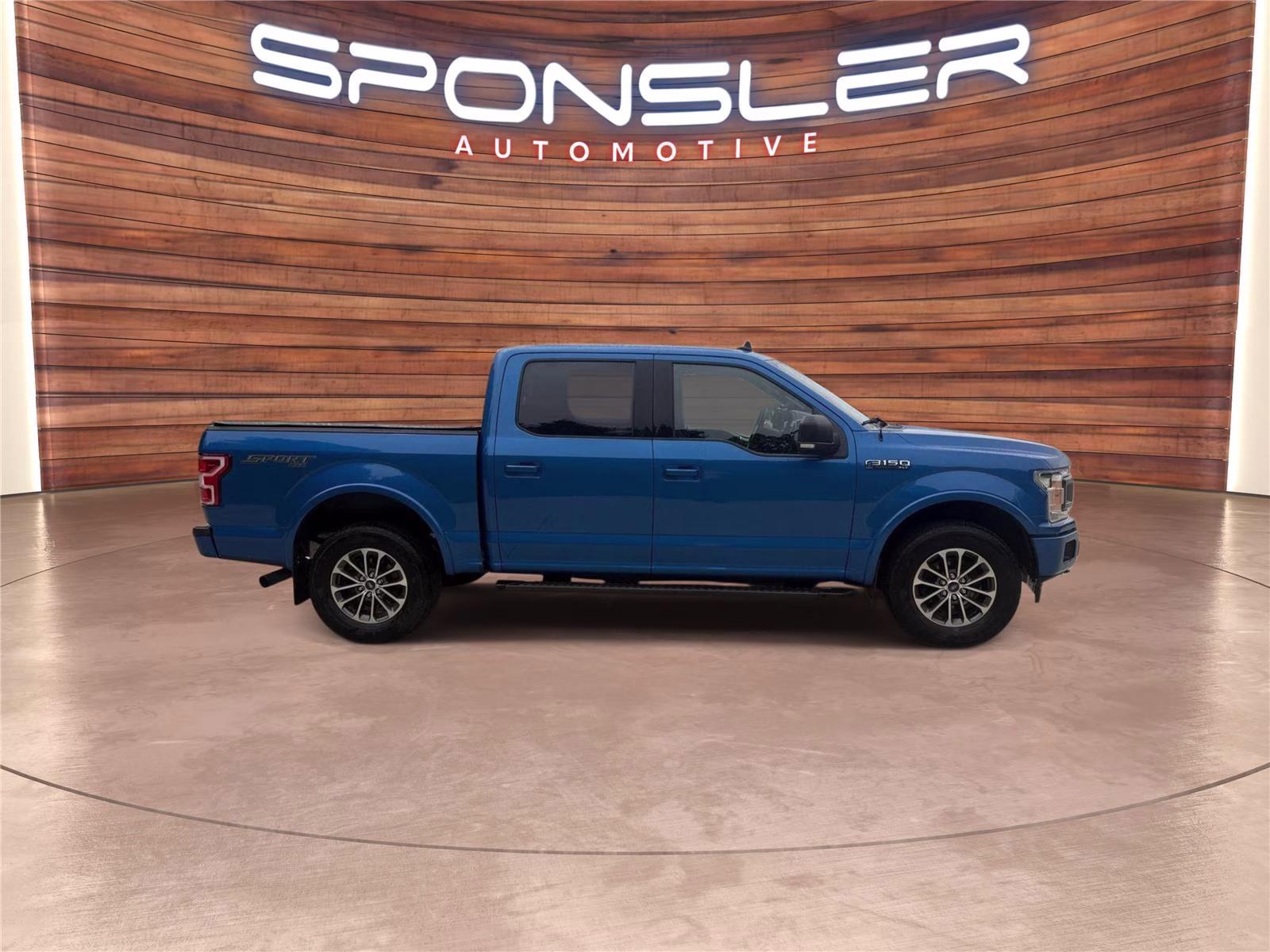 2019 Velocity Blue Ford F-150 XLT 4X4 Truck
