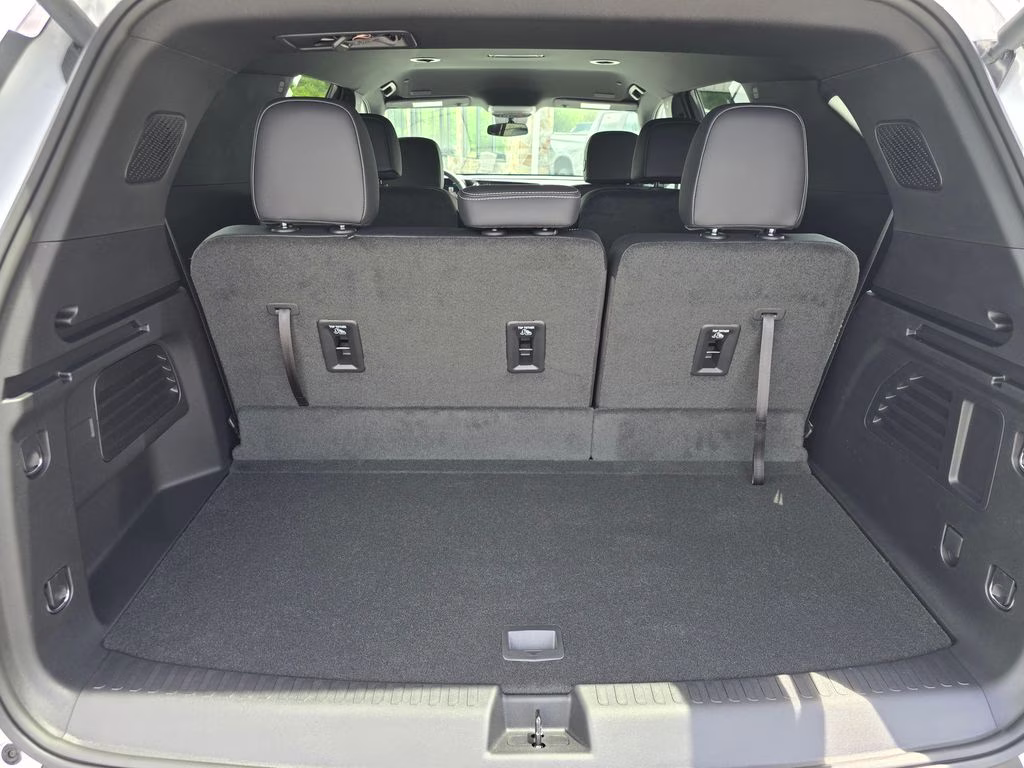 2026 Summit White Chevrolet Traverse LT AWD SUV
