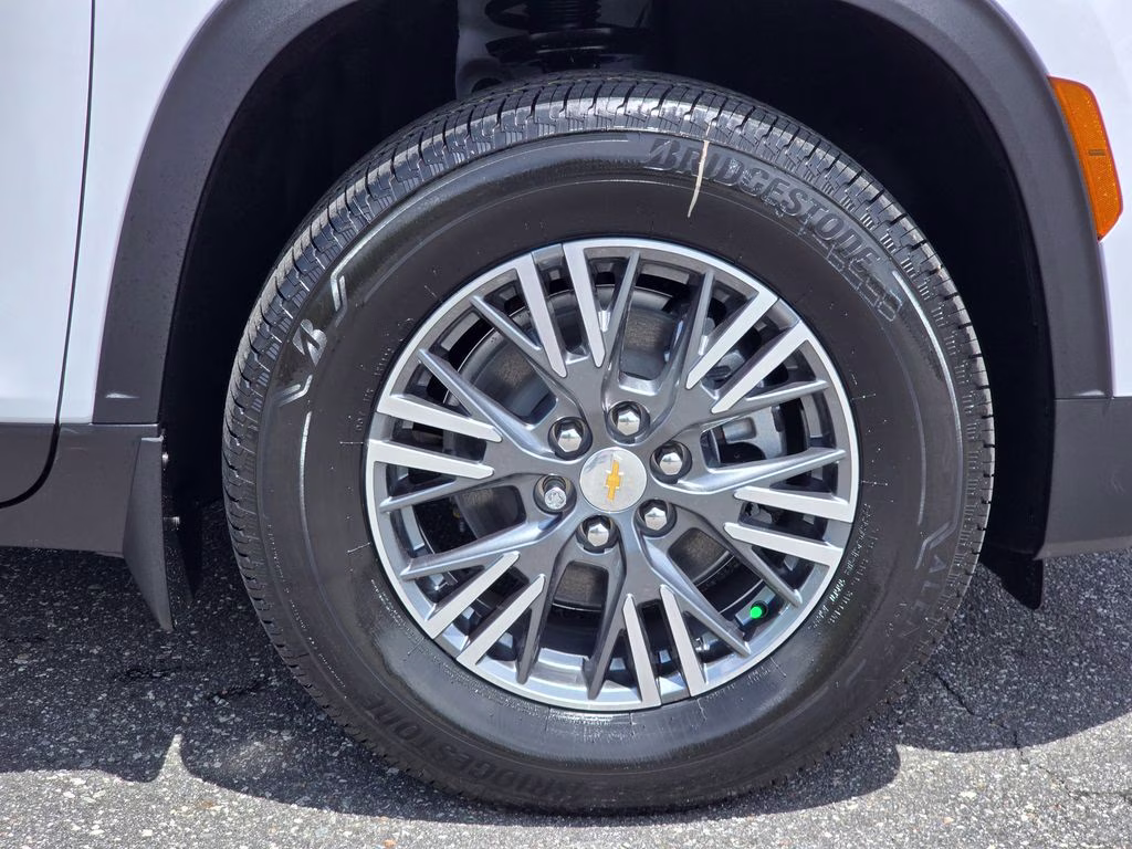 2026 Summit White Chevrolet Traverse LT AWD SUV