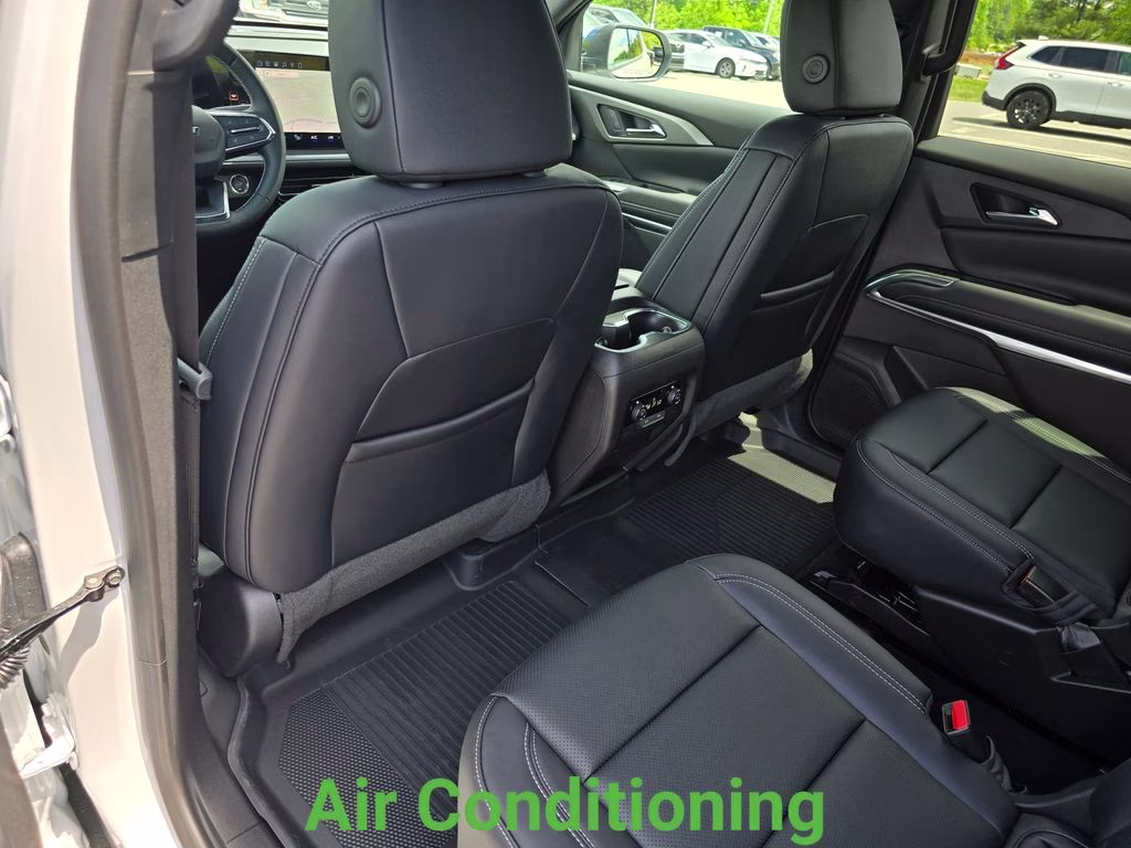 2026 Summit White Chevrolet Traverse LT AWD SUV