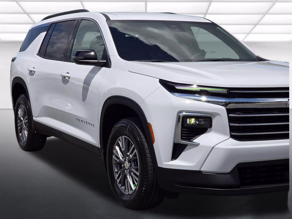 2026 Summit White Chevrolet Traverse LT AWD SUV