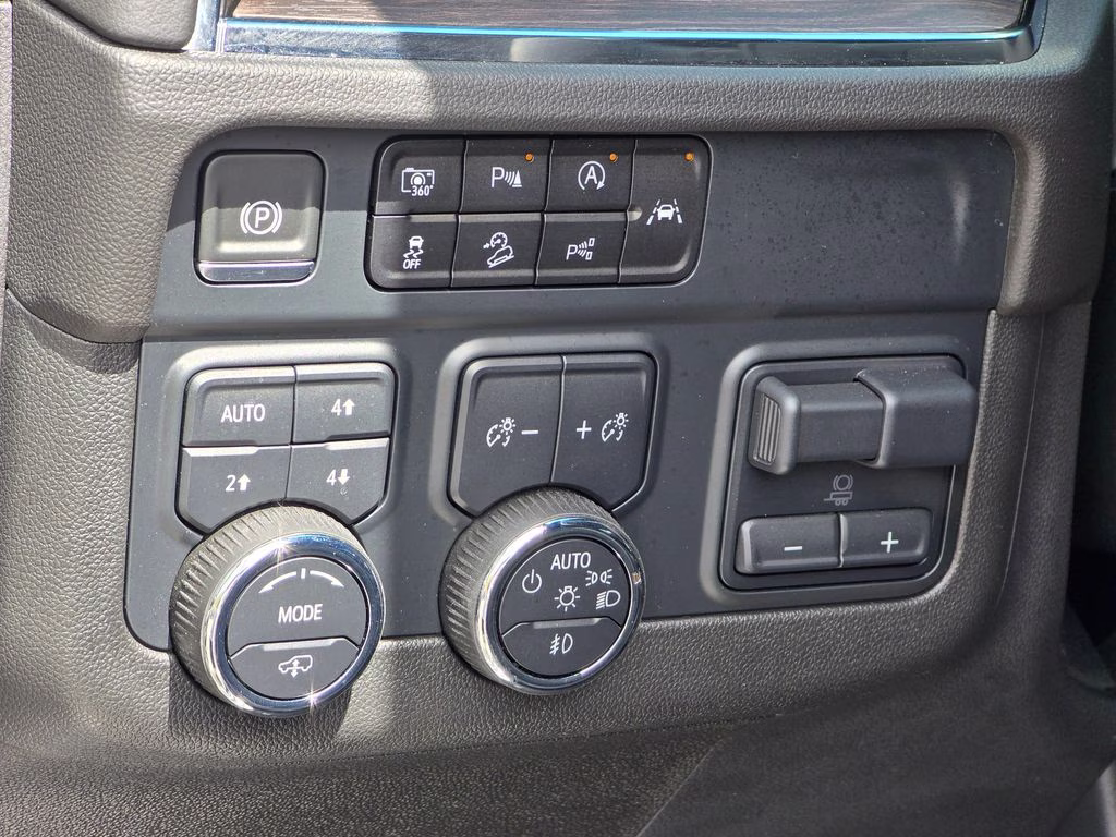 2025 Sterling Gray Metallic Chevrolet Tahoe Z71 4X4 SUV