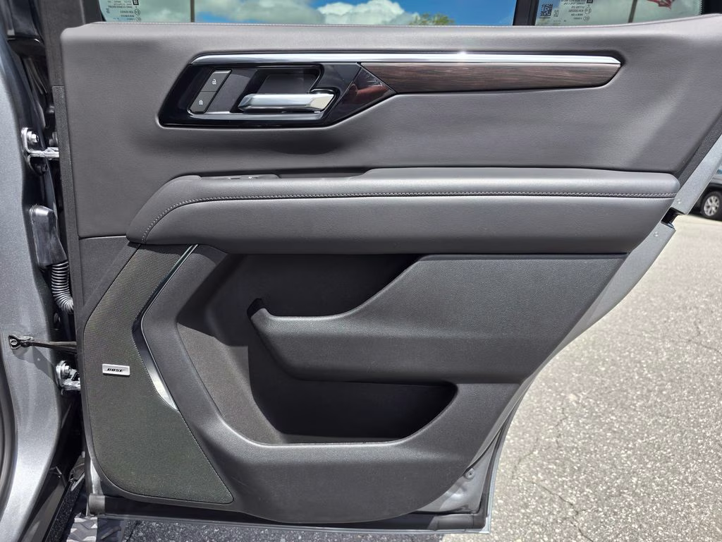 2025 Sterling Gray Metallic Chevrolet Tahoe Z71 4X4 SUV