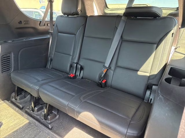 2021 Shadow Gray Metallic Chevrolet Suburban LT 4X4 SUV