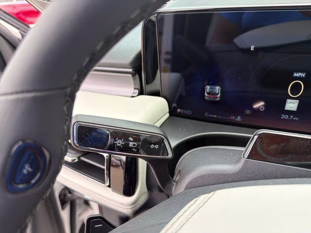 2026 Pristine White Metallic Tri-Coat Lincoln Aviator Premiere AWD SUV