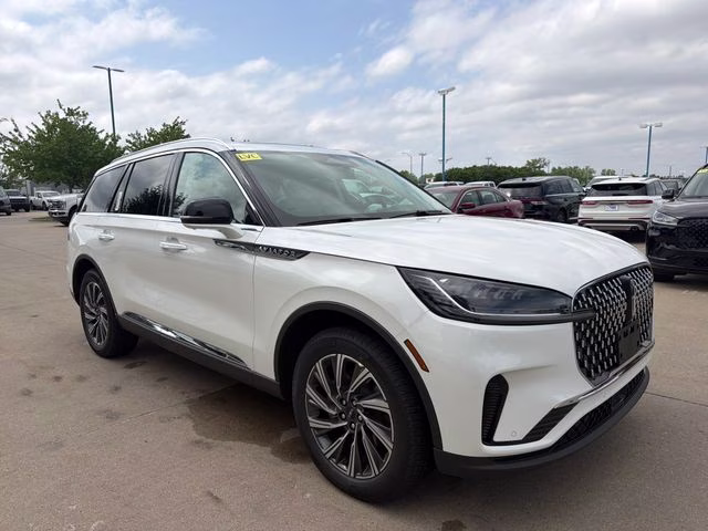 2026 Pristine White Metallic Tri-Coat Lincoln Aviator Premiere AWD SUV