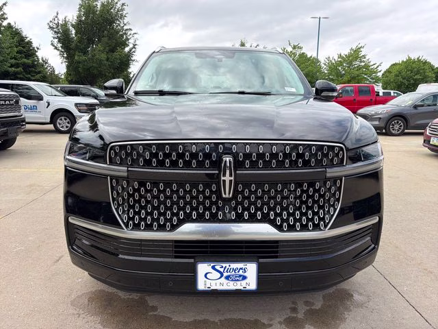 2026 Infinite Black Metallic Clearcoat Lincoln Navigator Reserve 4X4 SUV
