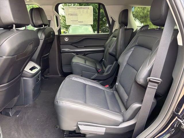 2026 Infinite Black Metallic Clearcoat Lincoln Navigator Reserve 4X4 SUV