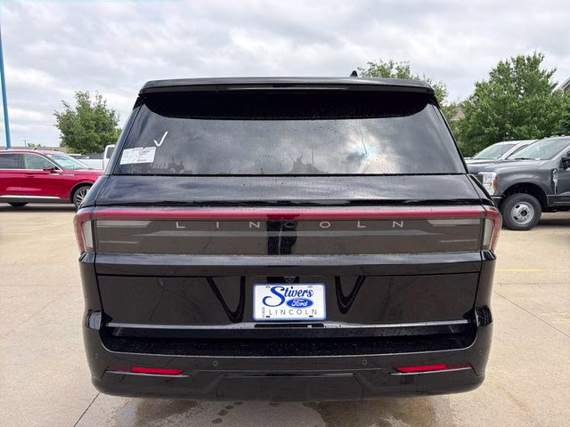2026 Infinite Black Metallic Clearcoat Lincoln Navigator Reserve 4X4 SUV