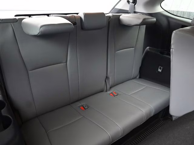 2023 Moon Dust Toyota Highlander XLE AWD SUV