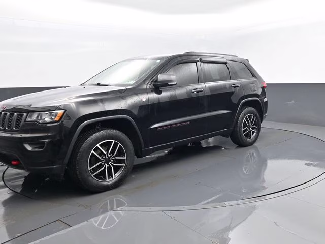 2020 Diamond Black Crystal Pearlcoat Jeep Grand Cherokee Trailhawk 4X4 SUV