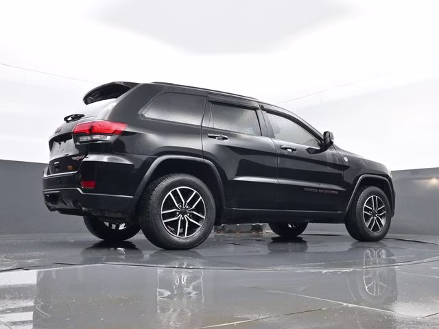 2020 Diamond Black Crystal Pearlcoat Jeep Grand Cherokee Trailhawk 4X4 SUV