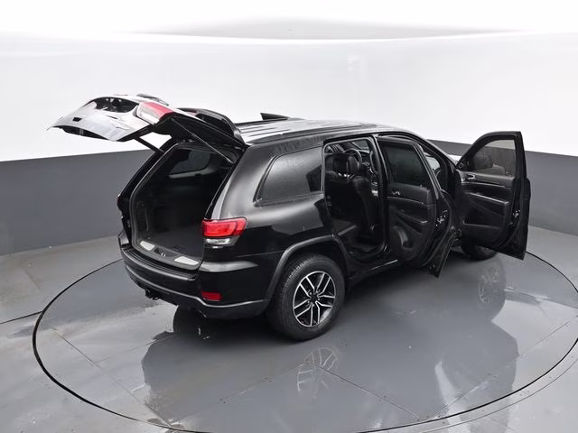 2020 Diamond Black Crystal Pearlcoat Jeep Grand Cherokee Trailhawk 4X4 SUV