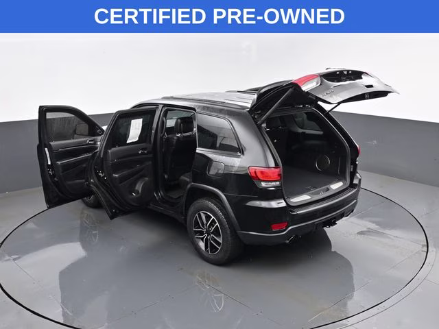 2020 Diamond Black Crystal Pearlcoat Jeep Grand Cherokee Trailhawk 4X4 SUV