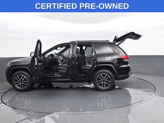 2020 Diamond Black Crystal Pearlcoat Jeep Grand Cherokee Trailhawk 4X4 SUV