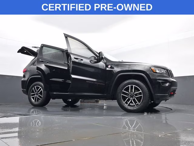 2020 Diamond Black Crystal Pearlcoat Jeep Grand Cherokee Trailhawk 4X4 SUV