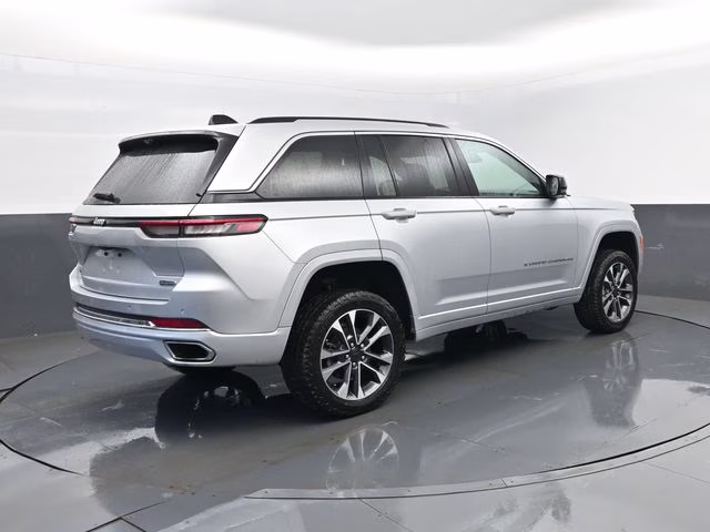 2023 Silver Zynith Jeep Grand Cherokee Overland 4X4 SUV
