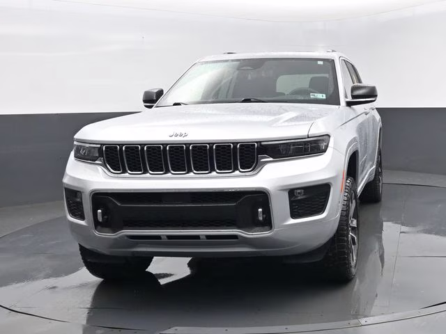2023 Silver Zynith Jeep Grand Cherokee Overland 4X4 SUV
