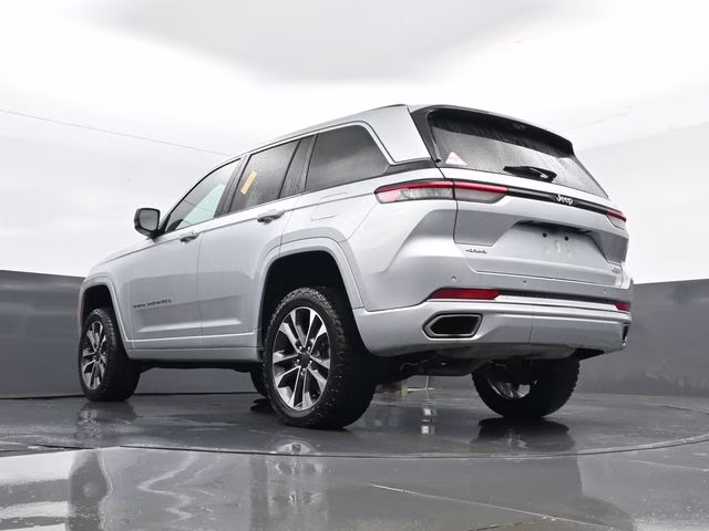 2023 Silver Zynith Jeep Grand Cherokee Overland 4X4 SUV