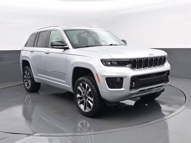 2023 Silver Zynith Jeep Grand Cherokee Overland 4X4 SUV